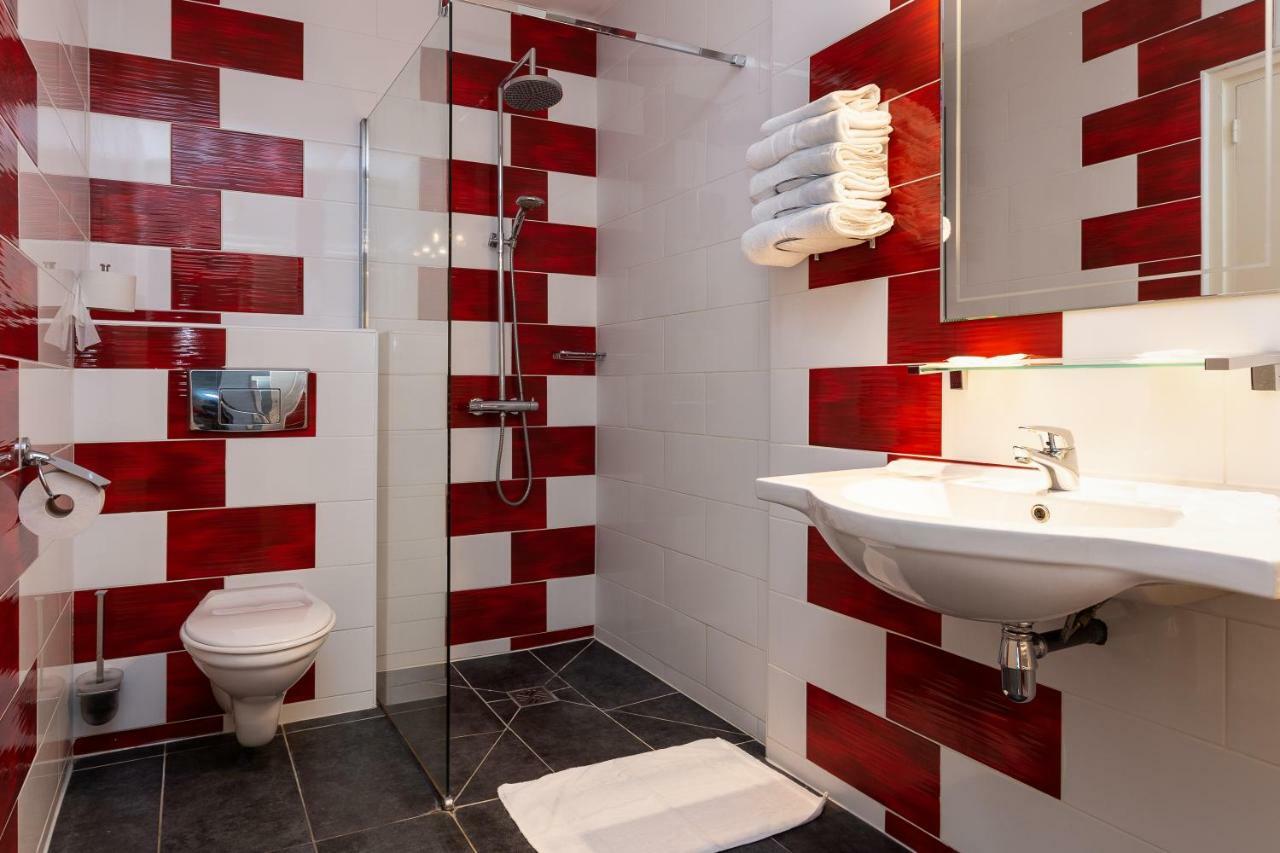 Logis Hotel Le Rond Point Сорт-Осгор Екстериор снимка